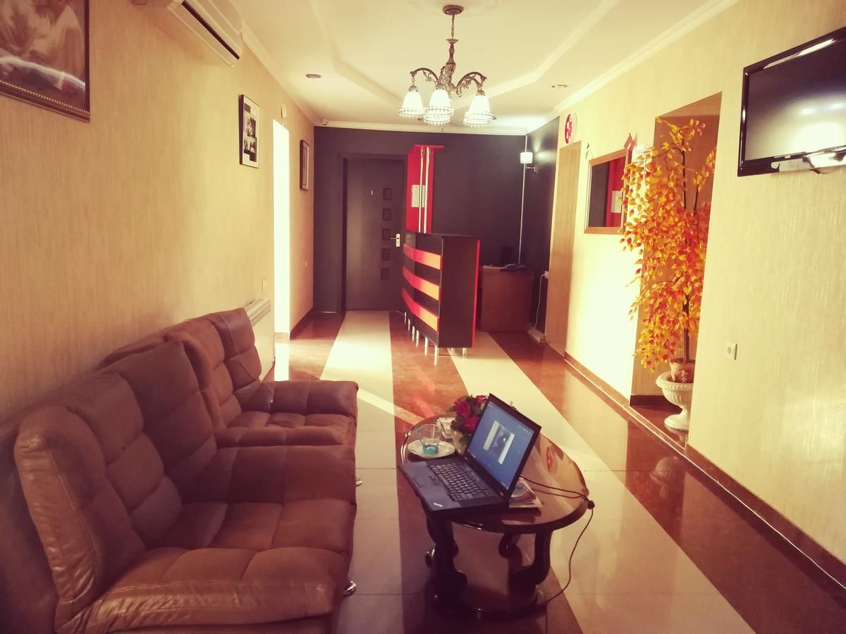 Отель Hotel Elegant Тбилиси-13