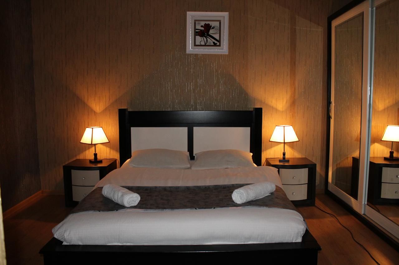 Отель Hotel Elegant Тбилиси-9