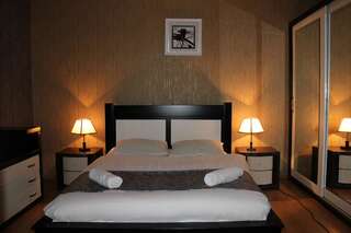 Отель Hotel Elegant Тбилиси-0