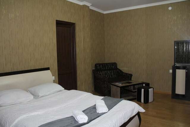 Отель Hotel Elegant Тбилиси-25